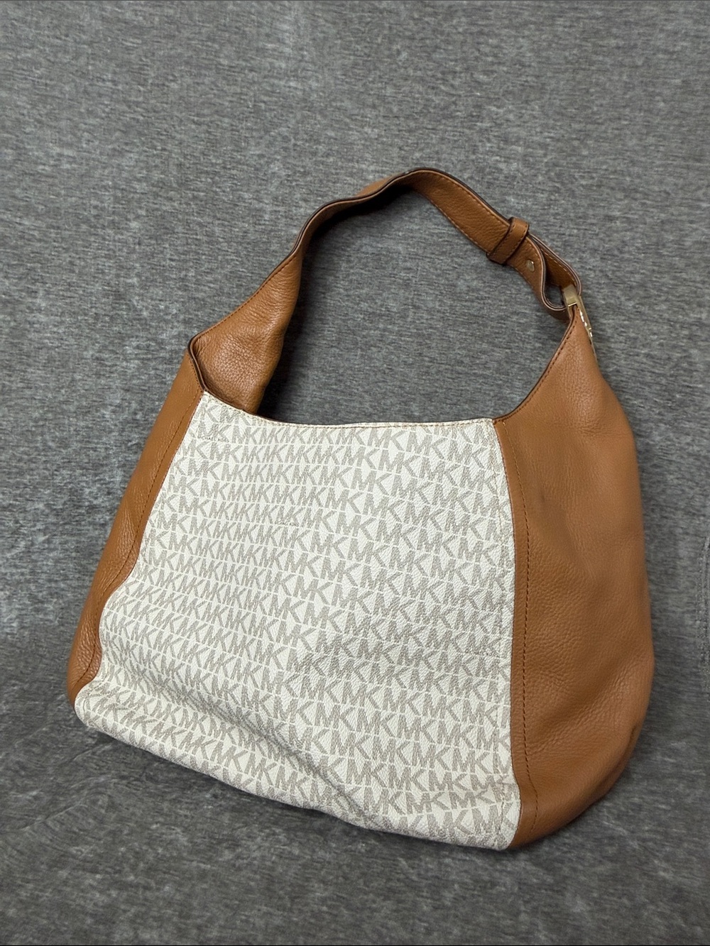 Michael Kors Cream Signature Canvas Hobo with Tan Leather Trim - Picture 4 of 4